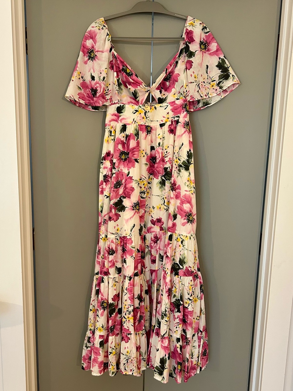 Abercrombie pink floral tiered dress - Picture 2 of 5